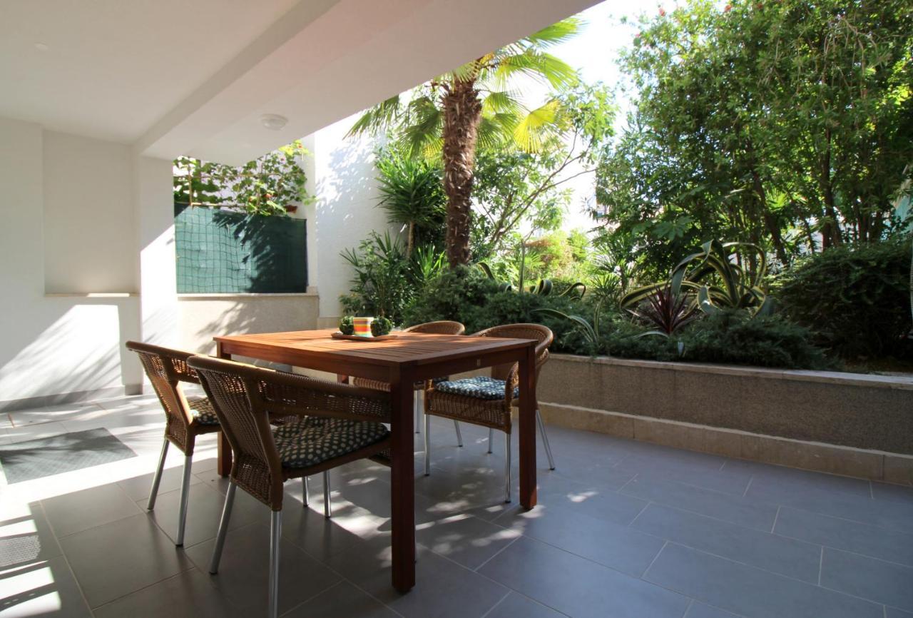 Modern Apartment Zen With Private Garden Poreč Exterior foto