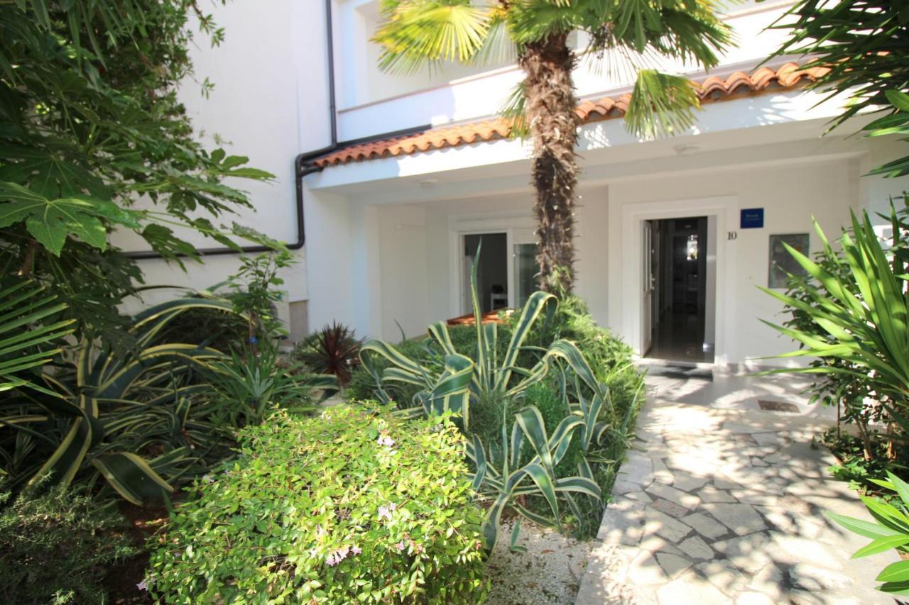 Modern Apartment Zen With Private Garden Poreč Exterior foto