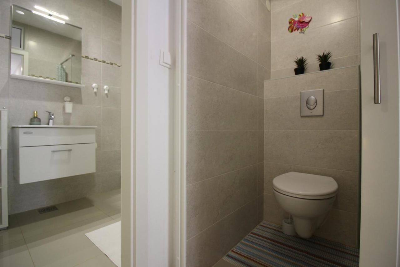 Modern Apartment Zen With Private Garden Poreč Exterior foto