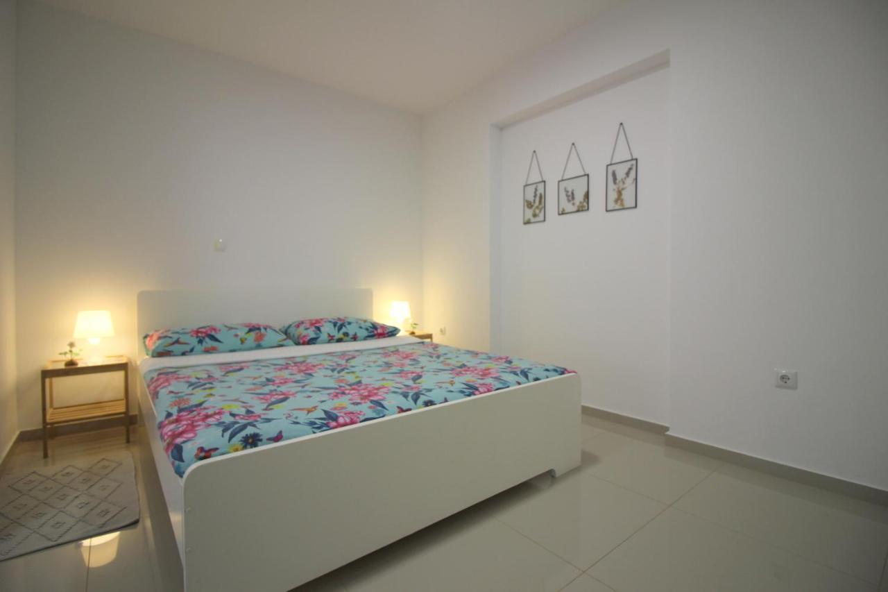 Modern Apartment Zen With Private Garden Poreč Exterior foto